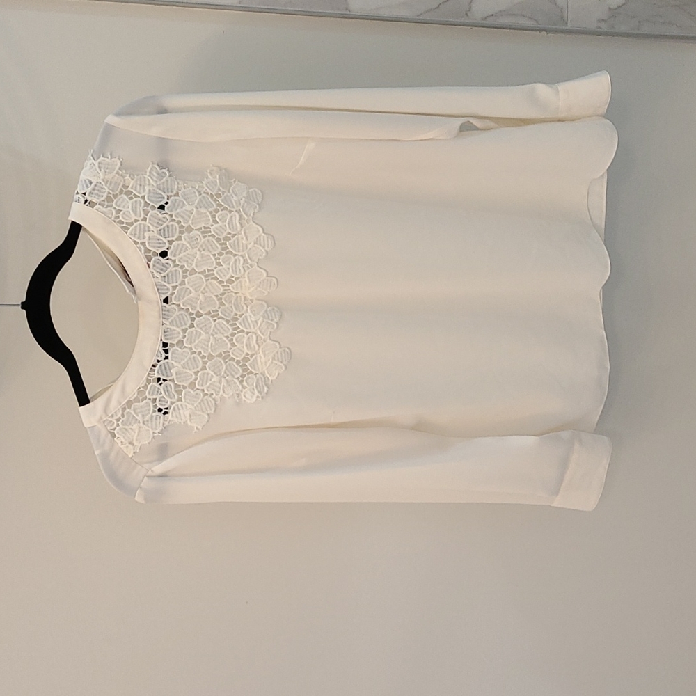White long sleeve blouse